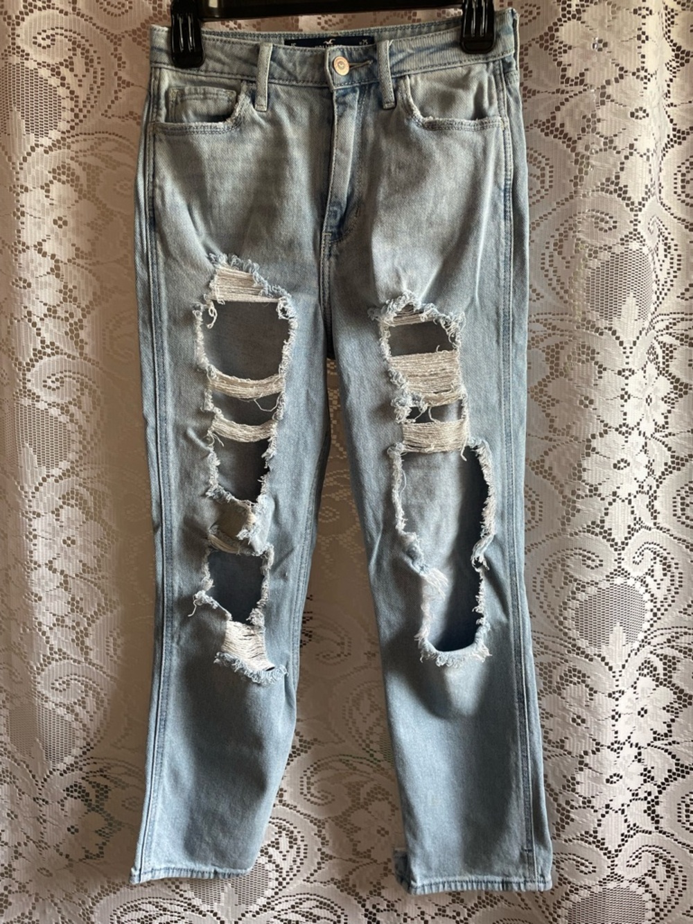 HOLLISTER Juniors Mom Jeans Ultra High Rise Distressed Size 25